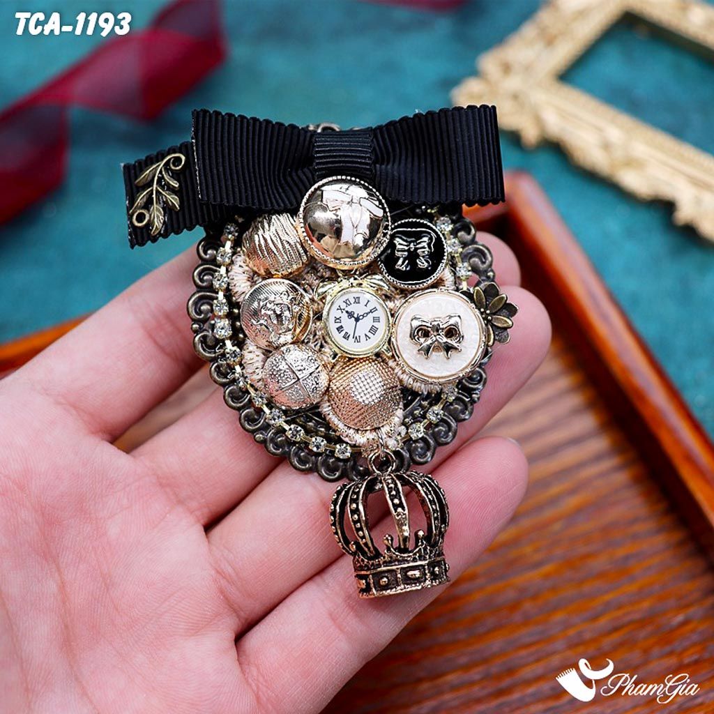 Ghim Cài Áo Họa Tiết Baroque Cổ Điển