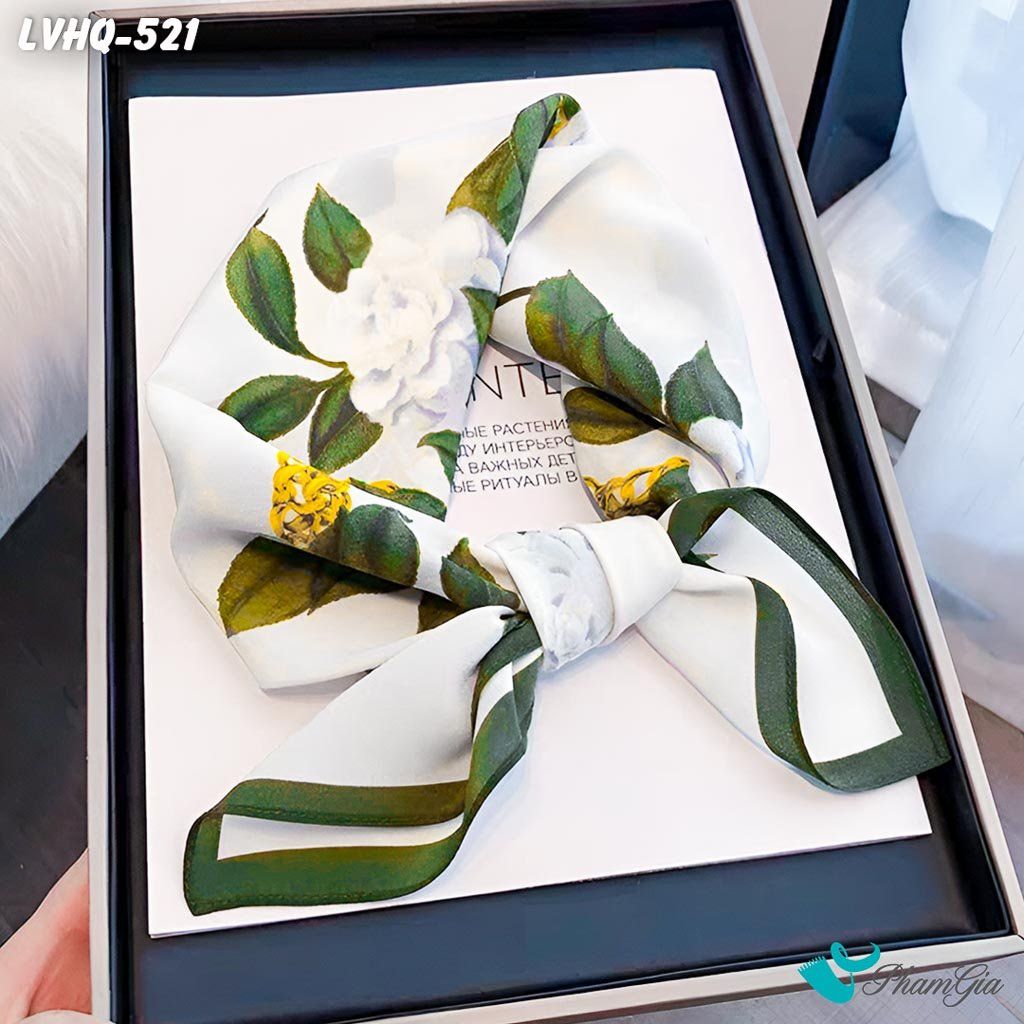 Cận Cảnh Khăn Lụa Vuông 70*70cm Phong Cách Hàn Quốc Họa Tiết Hoa Trà Màu Xanh