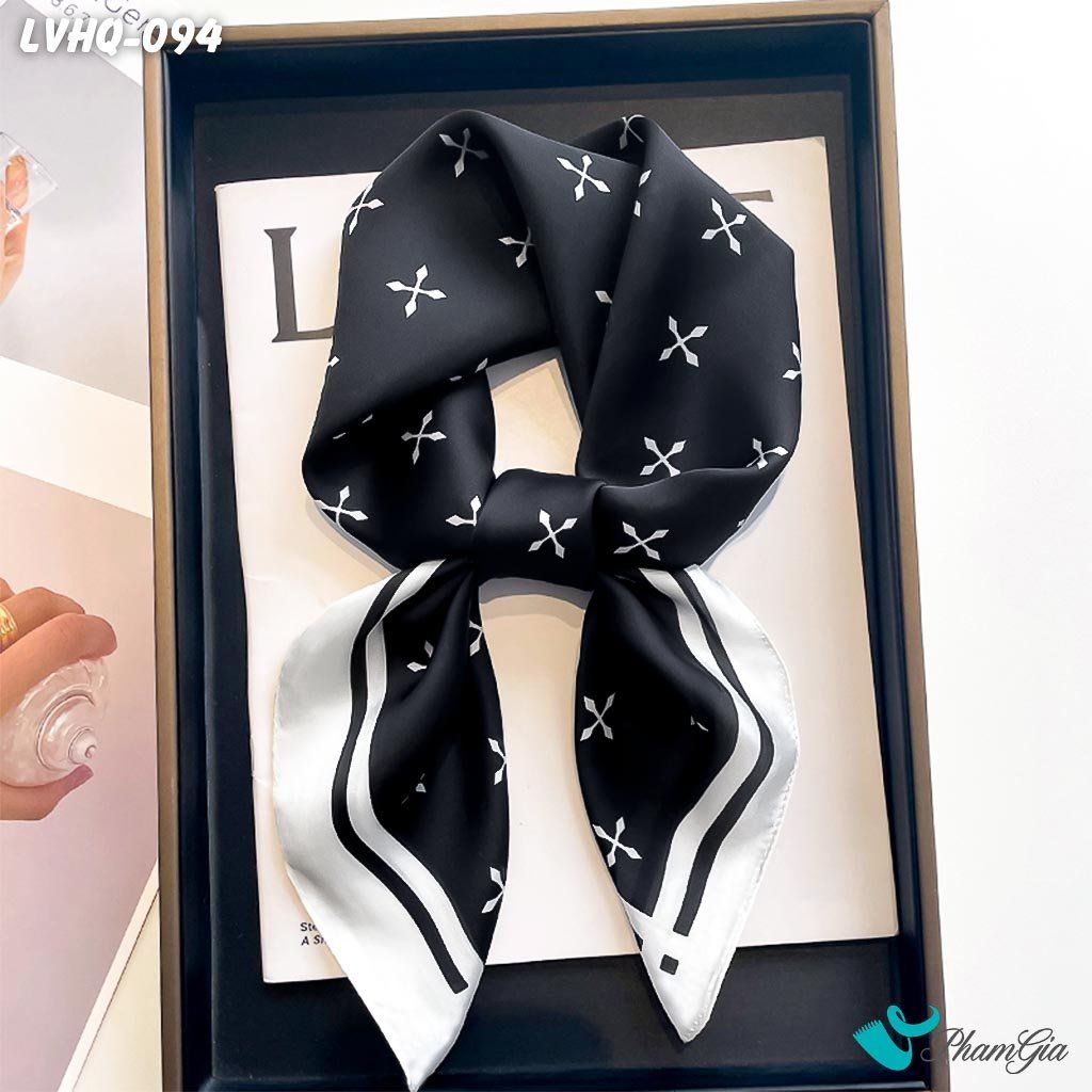 Khăn Lụa Vuông 70*70Cm Phong Cách Hàn Quốc Họa Tiết Monogram Màu Đen (LVHQ094)