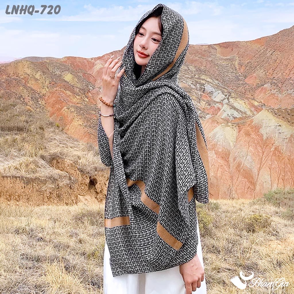 Người Mẫu Choàng Khăn Choàng Linen Phong Cách Hàn Quốc Họa Tiết Hy Lạp Màu Đen Thanh Lịch