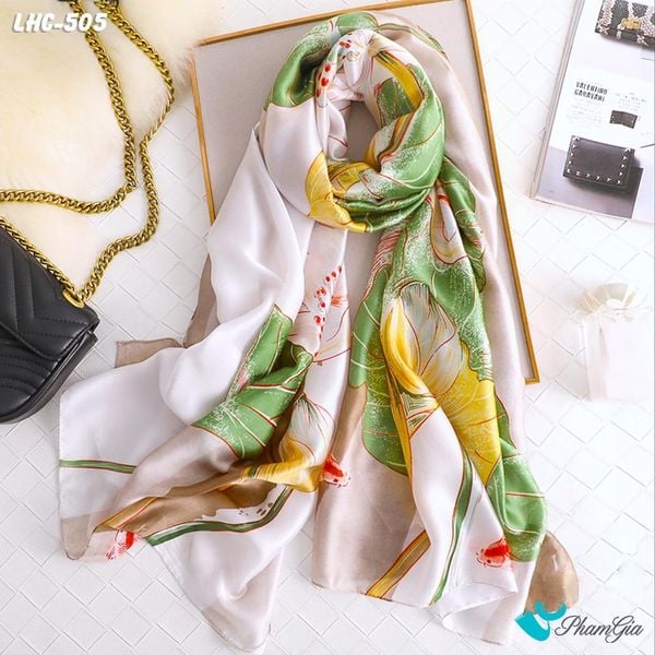 Khăn Choàng Lụa Hàng Châu Màu Nâu Beige Họa Tiết Hoa Sen Cá Chép Tinh Tế (LHC505)