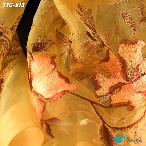 Cận Cảnh Khăn Choàng Tơ Tằm Gân Cao Cấp Thêu Hoa Mộc Lan Màu Vàng Gold Sang Trọng