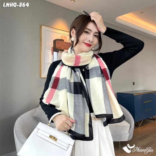 Khăn Choàng Linen Phong Cách Hàn Quốc Họa Tiết Caro Nền Kem Hiện Đại (LNHQ864)