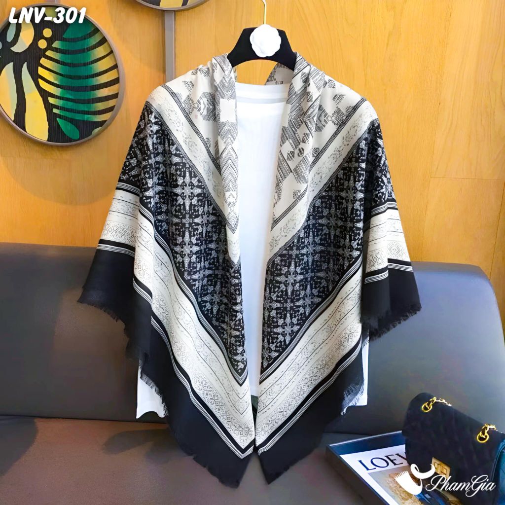Khăn Choàng Linen Vuông Họa Tiết Thổ Cẩm Trắng Đen Thời Thượng (LNV301)