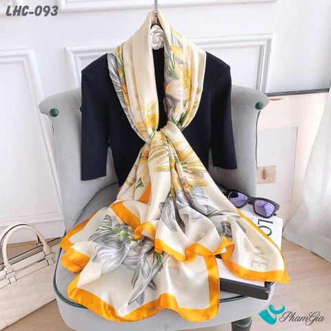 Khăn Choàng Lụa Hàng Châu Họa Tiết Hoa Lily Màu Vàng Trang Nhã
