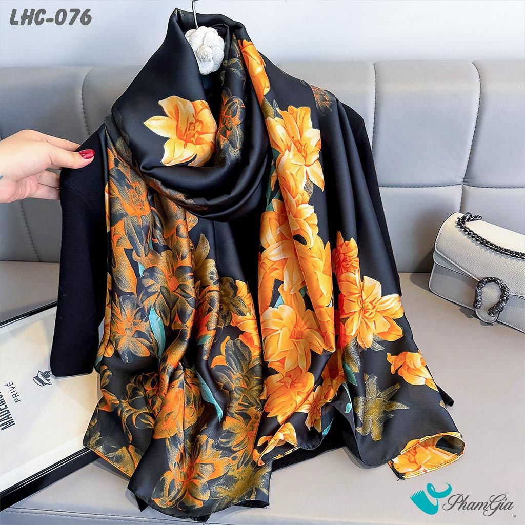 Khăn Choàng Lụa Hàng Châu Họa Tiết Hoa Lily Vàng Quý Phái (LHC076)