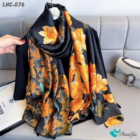 Khăn Choàng Lụa Hàng Châu Họa Tiết Hoa Lily Vàng Quý Phái (LHC076)