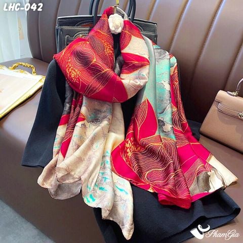 Khăn Choàng Lụa Hàng Châu Họa Tiết Hoa Sen Đỏ Sang Trọng