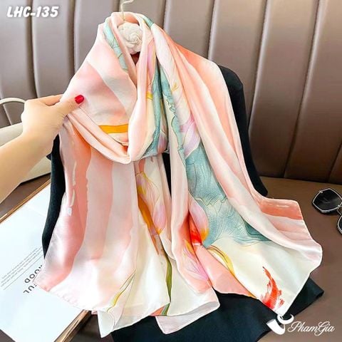 Khăn Choàng Lụa Hàng Châu Họa Tiết Hoa Sen Hồng Duyên Dáng