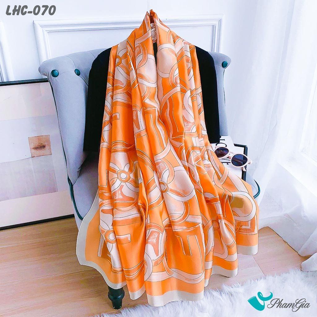 Khăn Choàng Lụa Hàng Châu Màu Cam Họa Tiết Móc Xích Hiện Đại (LHC070)