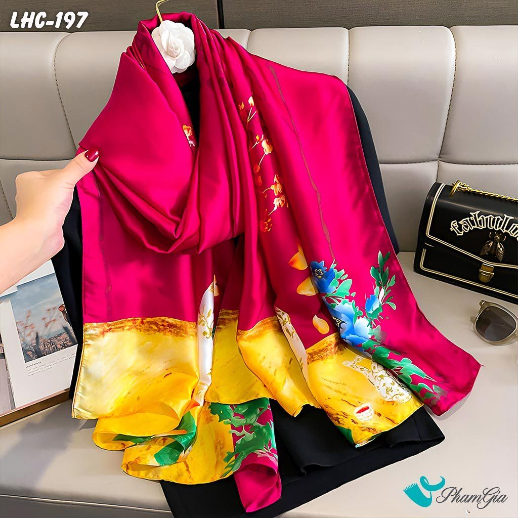 Khăn Choàng Lụa Hàng Châu Màu Đỏ Họa Tiết Bình Hoa Sen Cổ Điển
