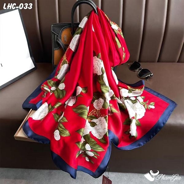 Khăn Choàng Lụa Hàng Châu Màu Đỏ Họa Tiết Hoa Trà Sang Trọng (LHC033)