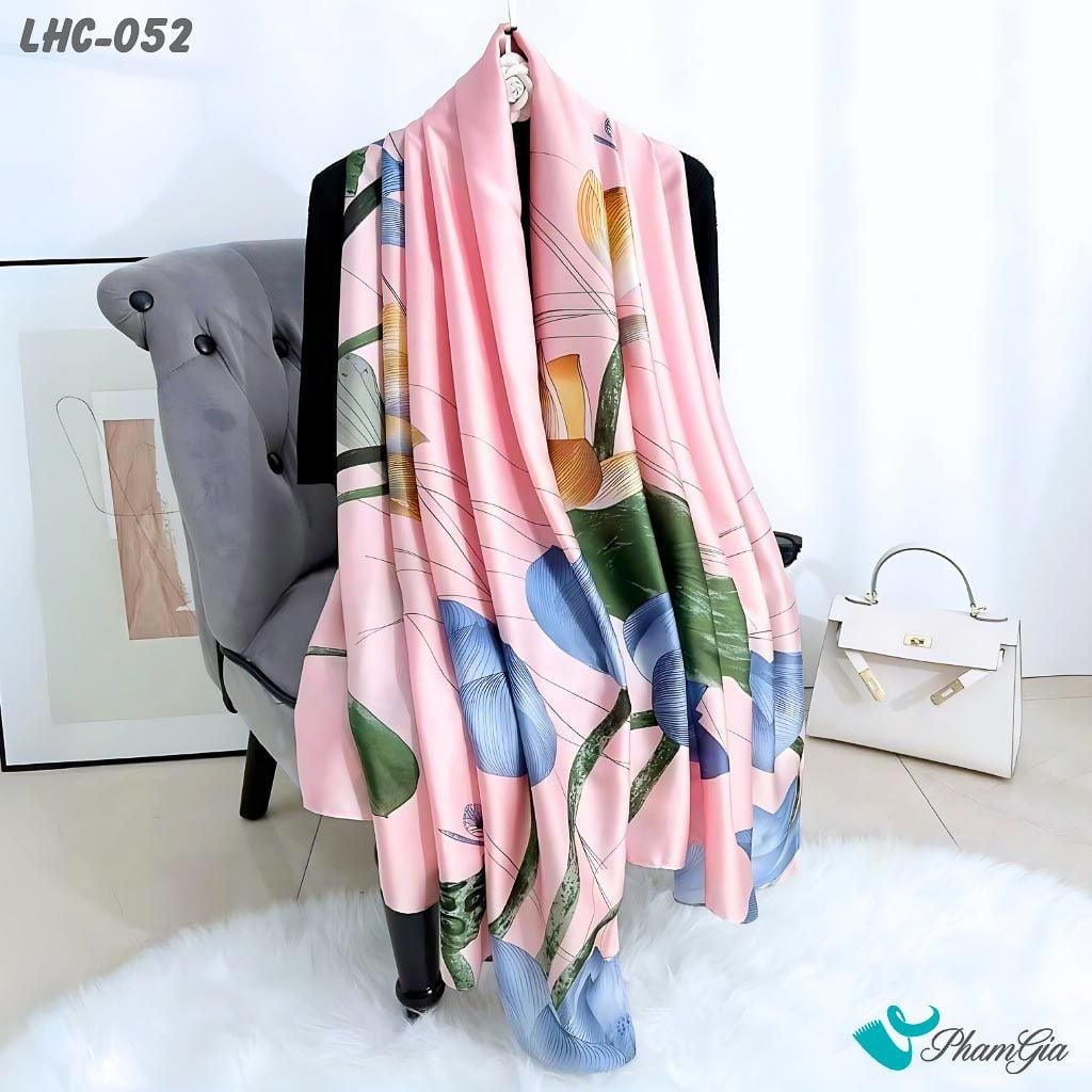 Khăn Choàng Lụa Hàng Châu Màu Hồng Baby Họa Tiết Hoa Sen Thanh Lịch (LHC052)