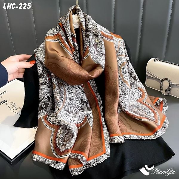 Khăn Choàng Lụa Hàng Châu Màu Nâu Cà Phê Họa Tiết Cổ Điển (LHC225)