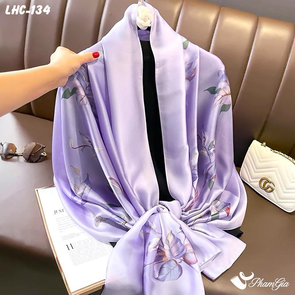 Nghiêng Phải Khăn Choàng Lụa Hàng Châu Màu Tím Lilac Họa Tiết Lá Bay Bổng