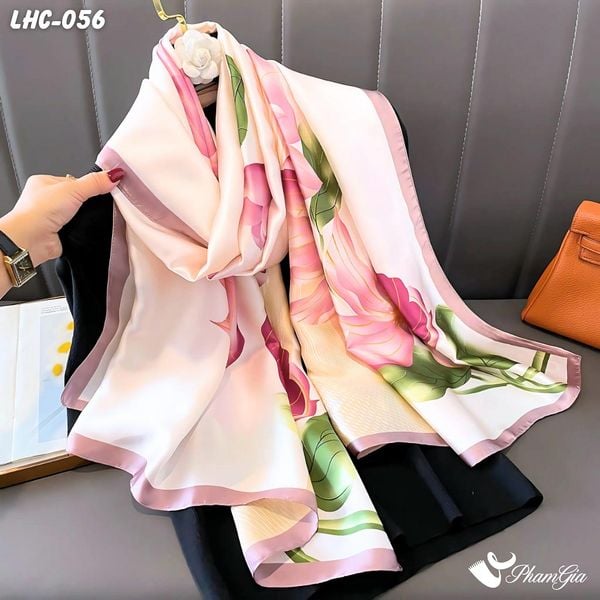 Khăn Choàng Lụa Hàng Châu Màu Tím Nhạt Họa Tiết Hoa Lily Trang Nhã (LHC056)