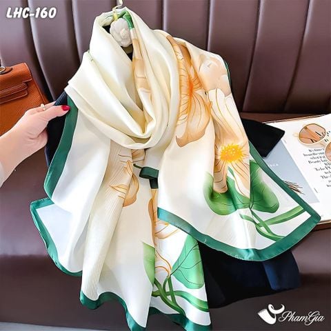 Khăn Choàng Lụa Hàng Châu Màu Trắng Họa Tiết Hoa Lily Vàng Tinh Tế