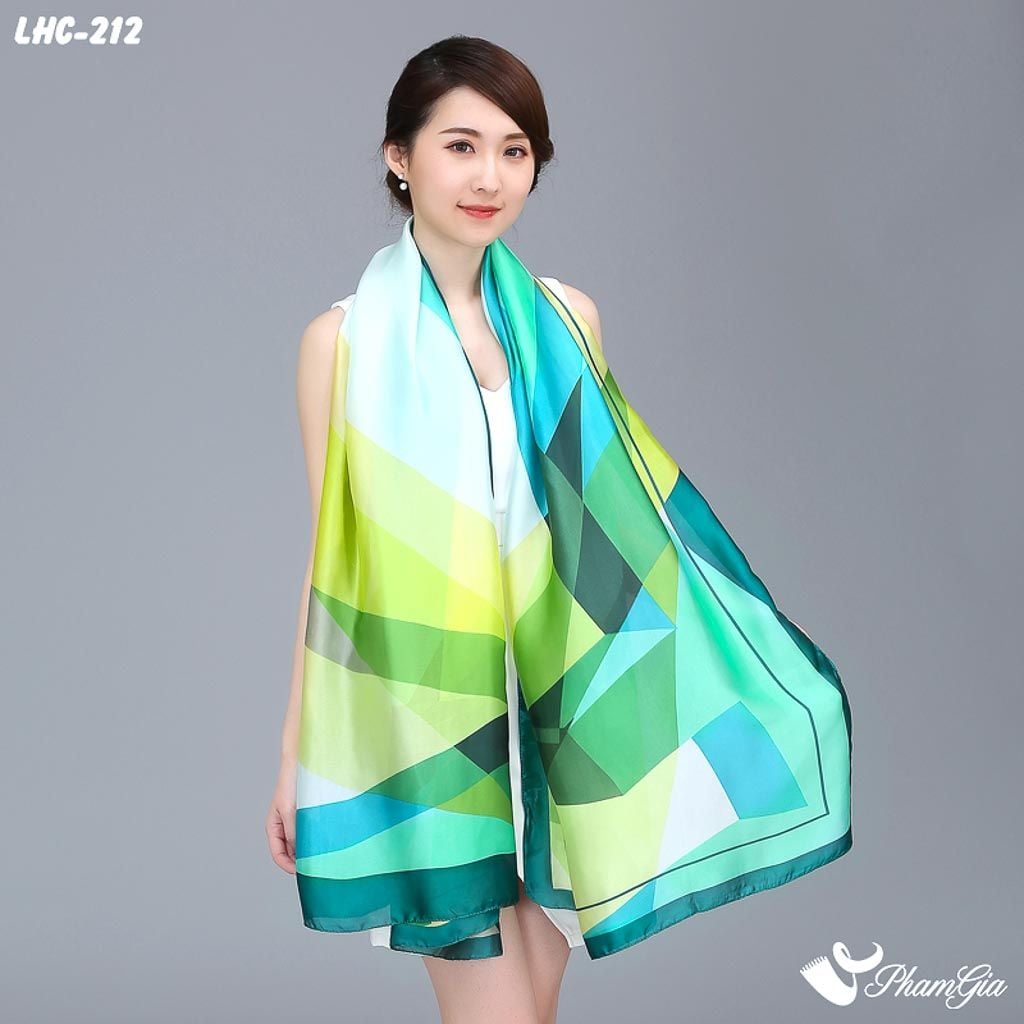 Người Mẫu hoàng Khăn Choàng Lụa Hàng Châu Màu Xanh Lục Họa Tiết Lập Thể Cá Tính