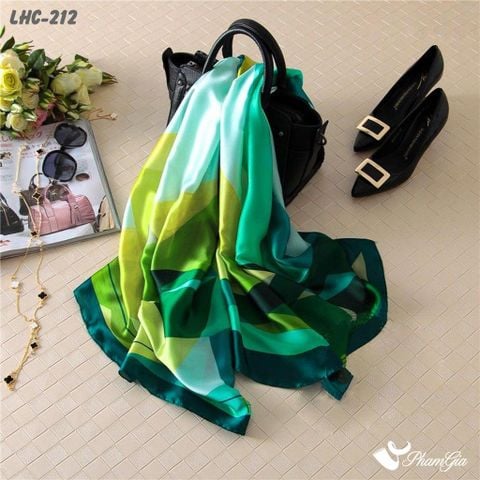Khăn Choàng Lụa Hàng Châu Màu Xanh Lục Họa Tiết Lập Thể Cá Tính