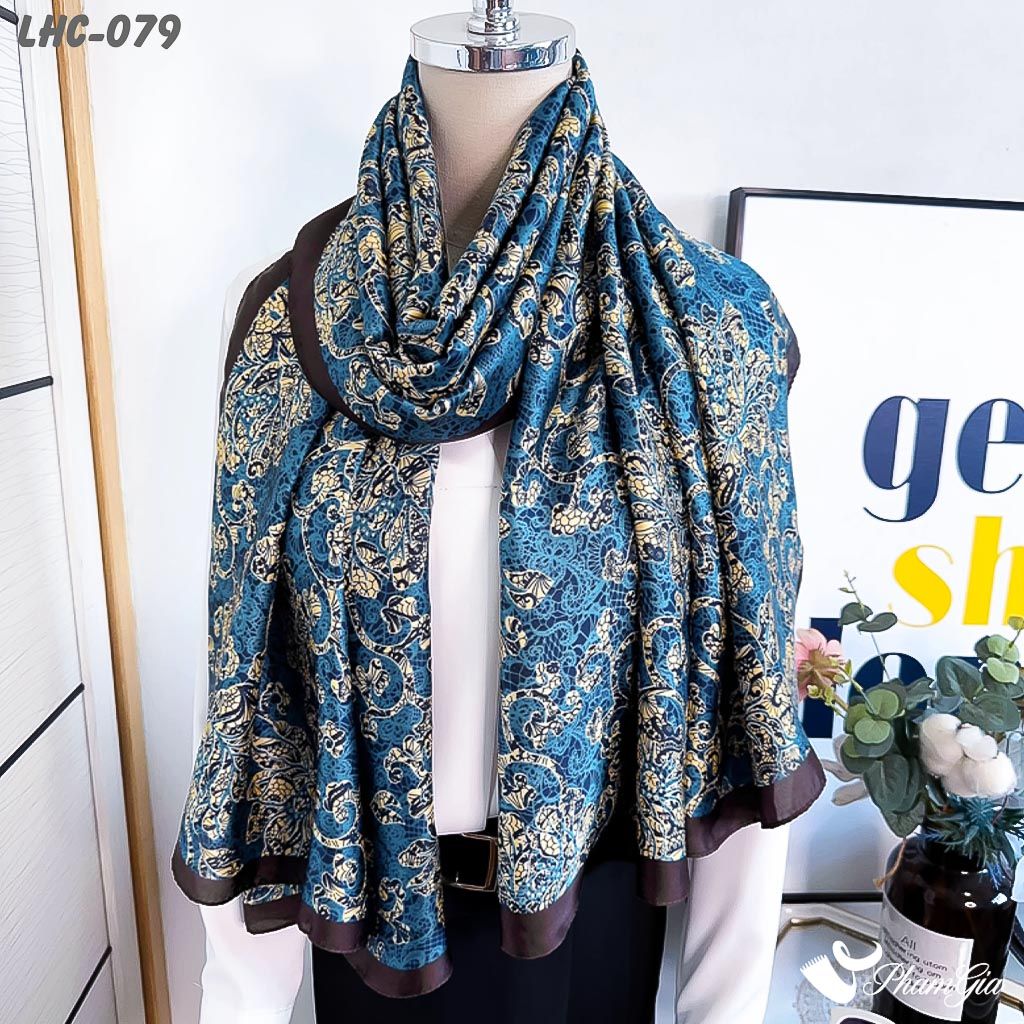 Khăn Choàng Lụa Hàng Châu Màu Xanh Navy Họa Tiết Hoa Lá Cổ Điển (LHC079)