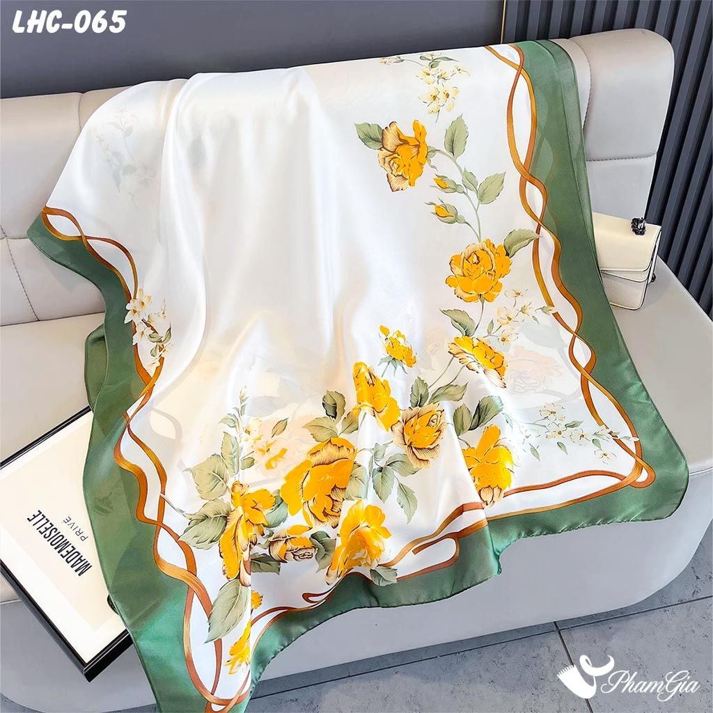 Khăn Choàng Lụa Hàng Châu Viền Xanh Họa Tiết Hoa Hồng Nữ Tính (LHC065)