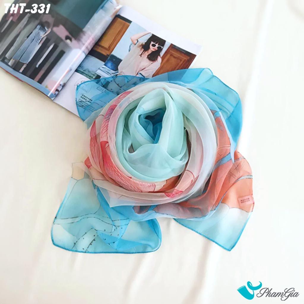 Góc Trên Khăn Choàng Tằm Họa Tiết Hoa Sen Màu Xanh Baby Thanh Lịch