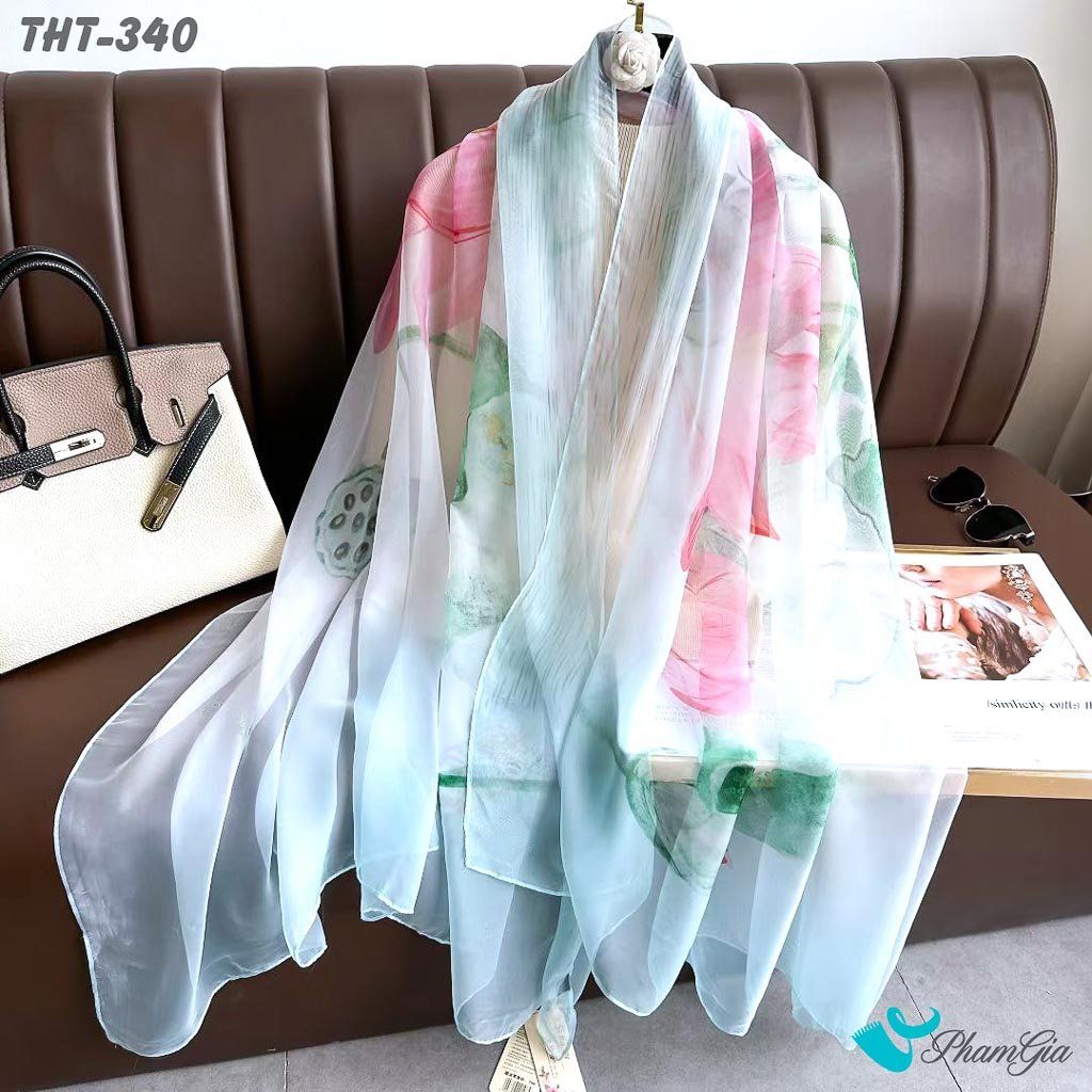 Nghiêng Trái Khăn Choàng Tằm Họa Tiết Hoa Sen Màu Xanh Mint Thanh Lịch