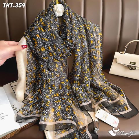 Khăn Choàng Tằm Họa Tiết Lá Cách Điệu Phối Màu Đen Vàng Thanh Lịch