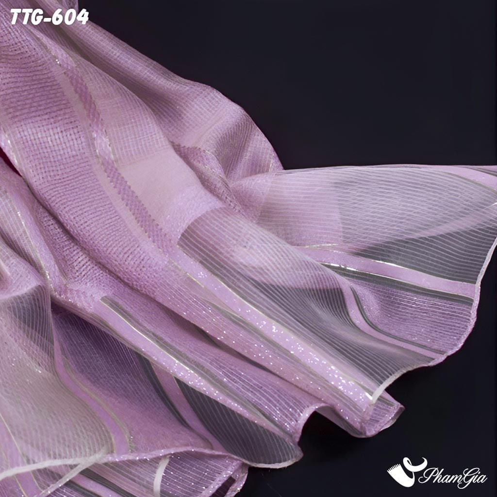 Cận Cảnh Khăn Choàng Tơ Tằm Gân Cao Cấp Phối Sọc Hiện Đại Hồng Nho