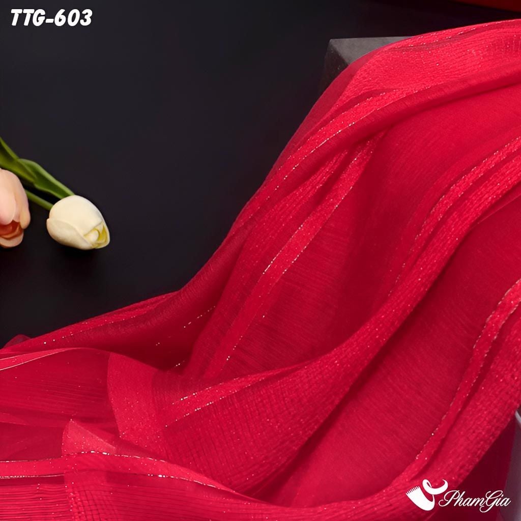 Góc Nghiêng Khăn Choàng Tơ Tằm Gân Cao Cấp Phối Sọc Hiện Đại Màu Đỏ Tulip