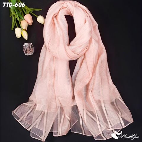 Góc Trên Khăn Choàng Tơ Tằm Gân Cao Cấp Phối Sọc Hiện Đại Màu Hồng Cam Sữa
