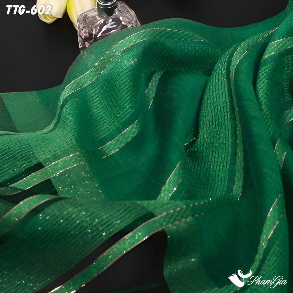 Cận Cảnh Khăn Choàng Tơ Tằm Gân Cao Cấp Phối Sọc Hiện Đại Màu Xanh Két