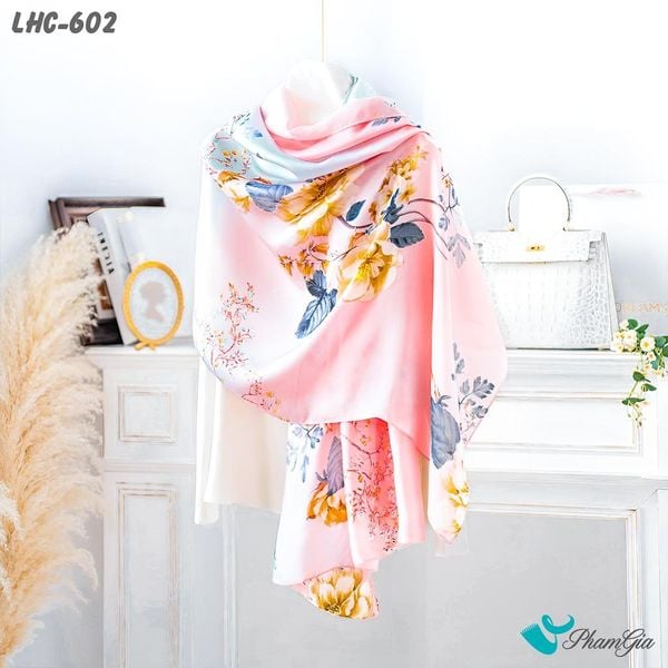 Khăn Lụa Hàng Châu Màu Hồng Baby Họa Tiết Hoa Vàng Thanh Lịch (LHC602)
