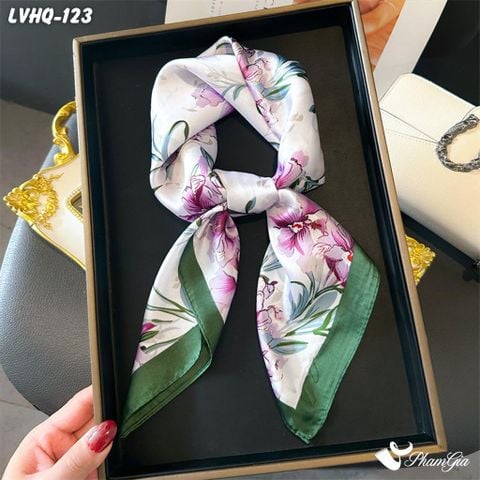 Khăn Lụa Vuông 70*70Cm Phong Cách Hàn Quốc Họa Tiết Hoa Lily Tím (LVHQ123)