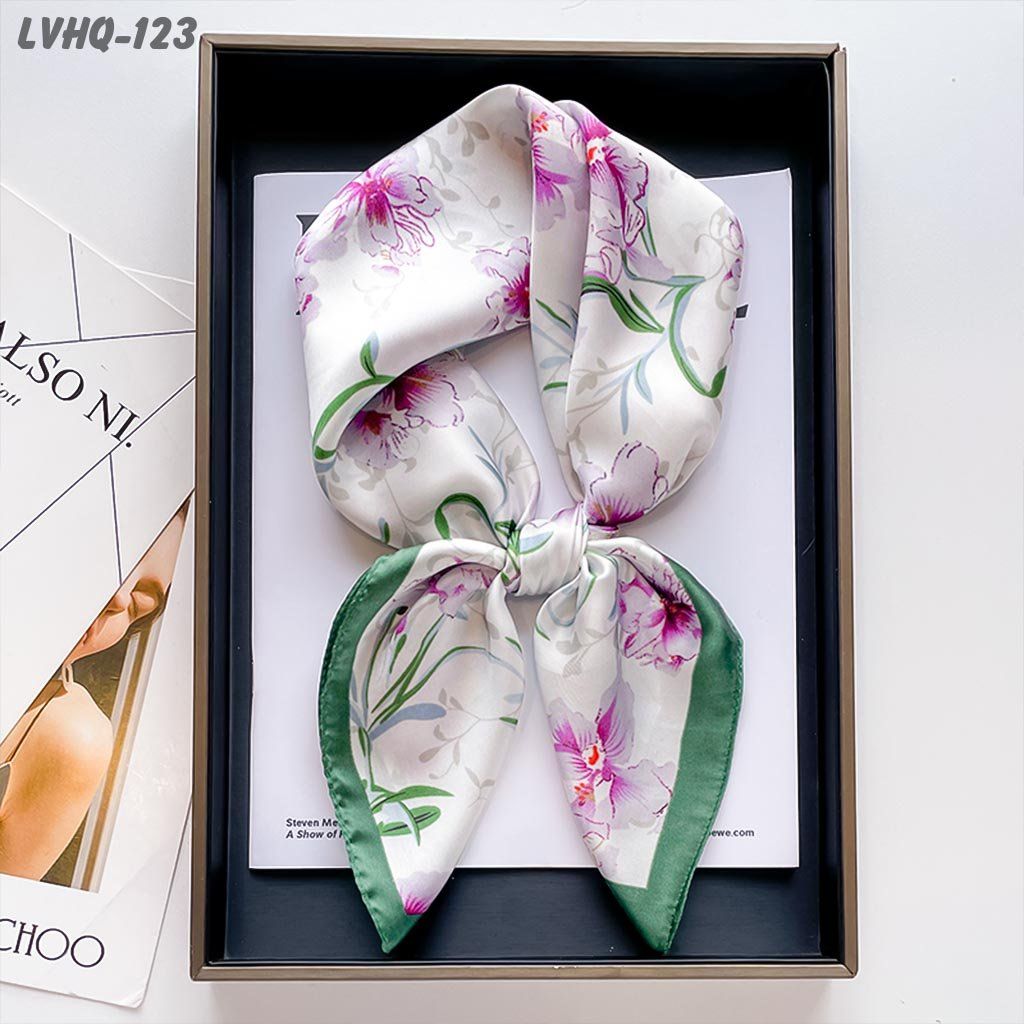Khăn Lụa Vuông 70*70Cm Phong Cách Hàn Quốc Họa Tiết Hoa Lily Tím (LVHQ123)
