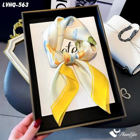 Cận Cảnh Khăn Lụa Vuông 70*70cm Phong Cách Hàn Quốc Họa Tiết Hoa Mờ Màu Vàng