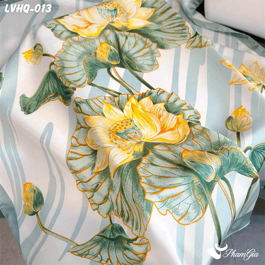 Khăn Lụa Vuông 70*70cm Phong Cách Hàn Quốc Họa Tiết Hoa Sen Vàng (LVHQ013)