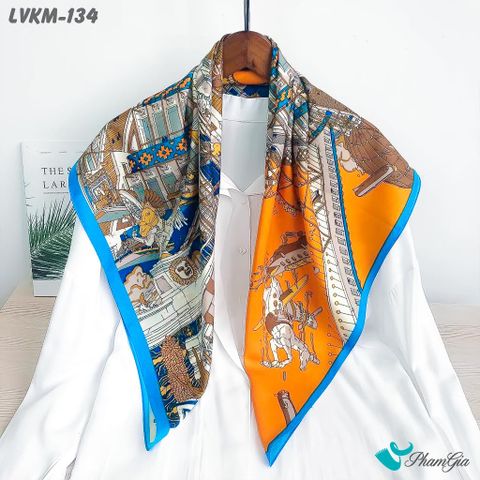 Khăn Lụa Vuông 90*90Cm Họa Tiết La Mã Cổ Điển Viền Xanh (LVKM134)