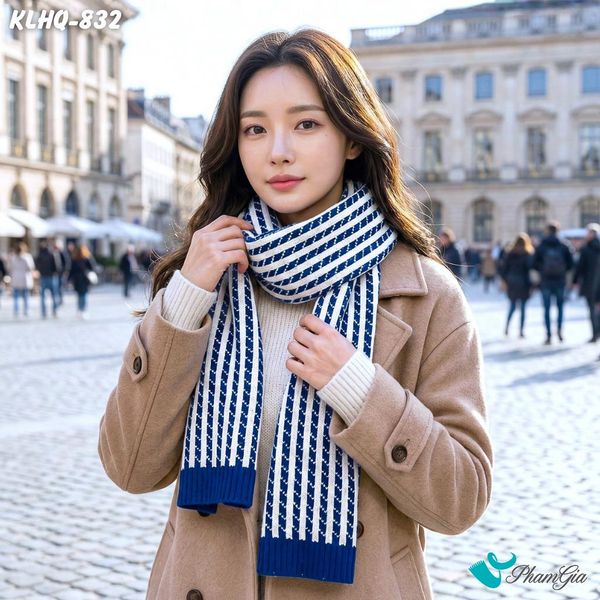 Khăn Len Giữ Ấm Phong Cách Hàn Quốc Phối Sọc Màu Xanh Coban (KLHQ832)