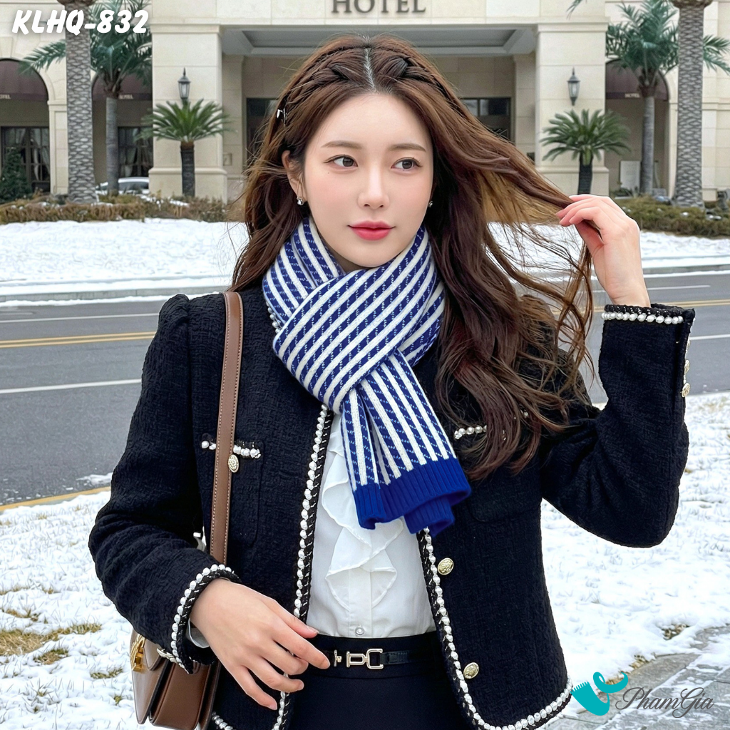 Khăn Len Giữ Ấm Phong Cách Hàn Quốc Phối Sọc Màu Xanh Coban (KLHQ832)