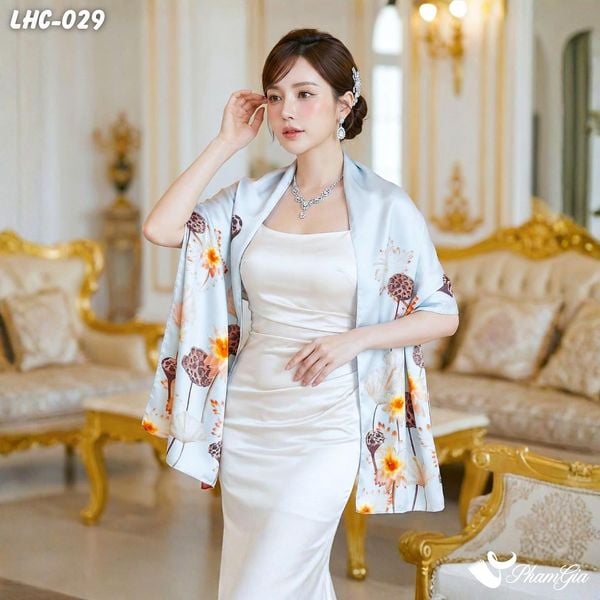 Khăn Choàng Lụa Hàng Châu Màu Xanh Baby Ngọc Họa Tiết Đài Sen Tinh Tế (LHC029)