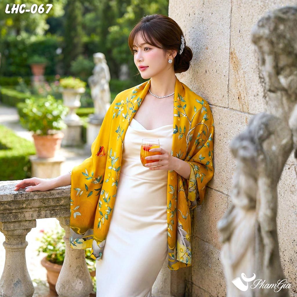 Khăn Choàng Lụa Hàng Châu Họa Tiết Hoa Lựu Màu Vàng Gold Quý Phái (LHC067)