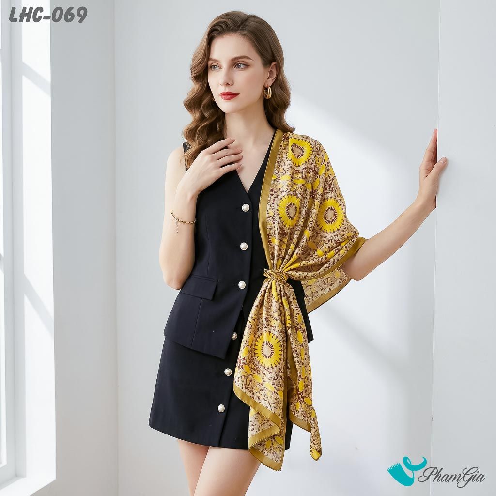 Khăn Choàng Lụa Hàng Châu Họa Tiết Hoa Văn Cổ Điển Phối Màu Viền Xanh Oliu (LHC069)