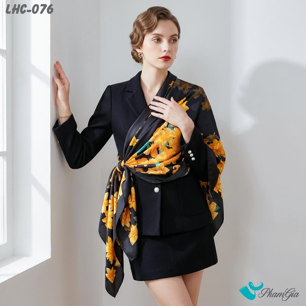 Khăn Choàng Lụa Hàng Châu Họa Tiết Hoa Lily Vàng Quý Phái (LHC076)
