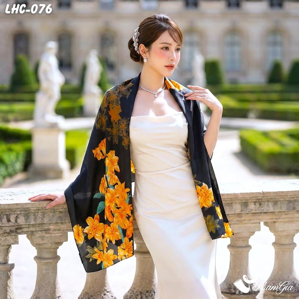 Khăn Choàng Lụa Hàng Châu Họa Tiết Hoa Lily Vàng Quý Phái (LHC076)