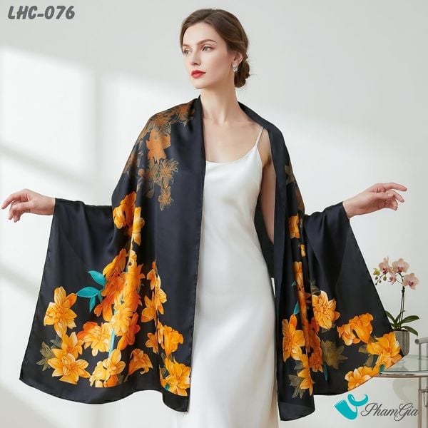 Khăn Choàng Lụa Hàng Châu Họa Tiết Hoa Lily Vàng Quý Phái (LHC076)