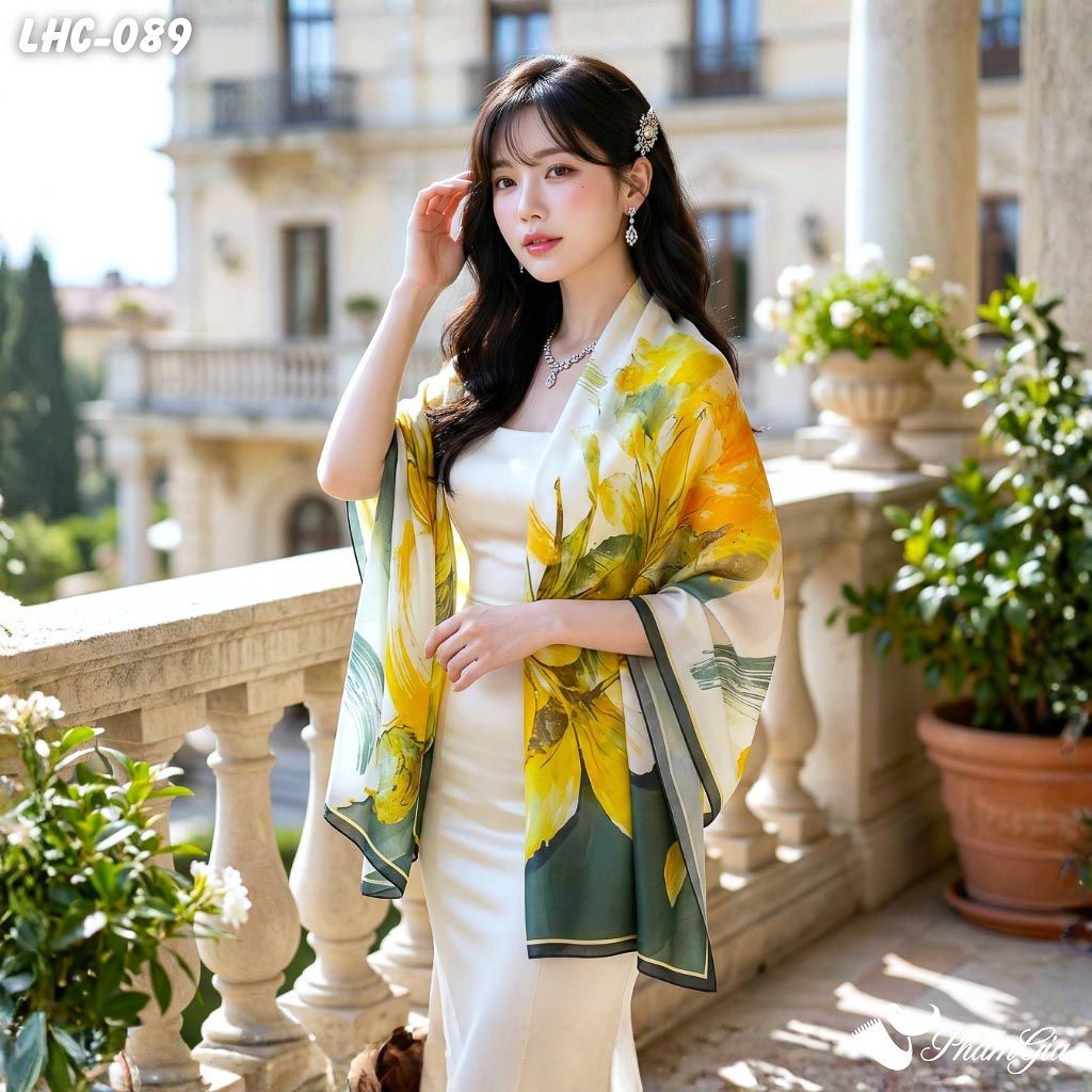 Khăn Choàng Lụa Hàng Châu Họa Tiết Hoa Lá Phong Cách Vẽ Màu Vàng Trang Nhã (LHC089)
