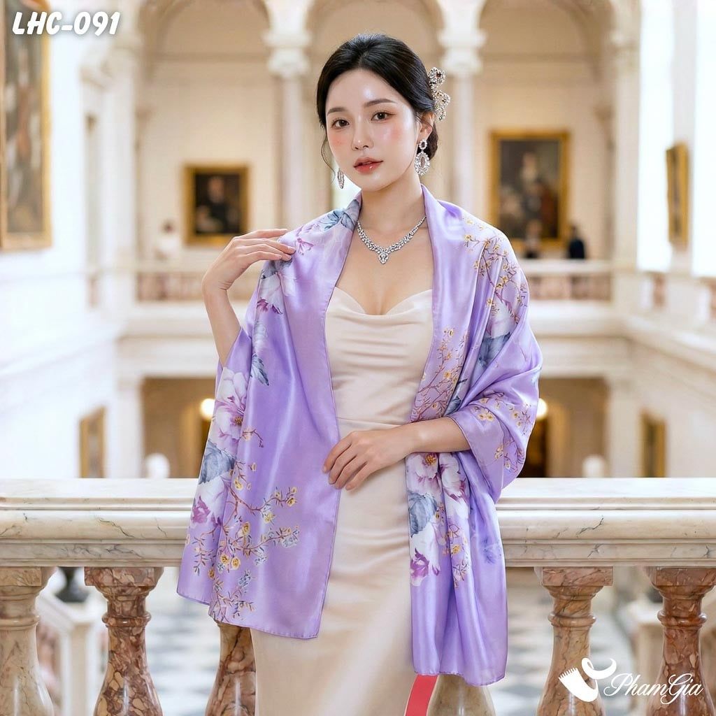 Khăn Lụa Hàng Châu Màu Tím Lilac Họa Tiết Hoa Thanh Lịch (LHC091)