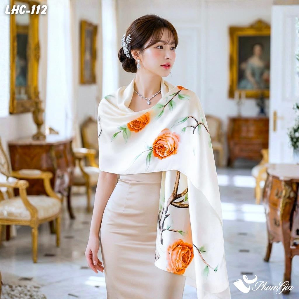 Khăn Choàng Lụa Hàng Châu Màu Trắng Kem Họa Tiết Hoa Mẫu Đơn Trang Nhã (LHC112)