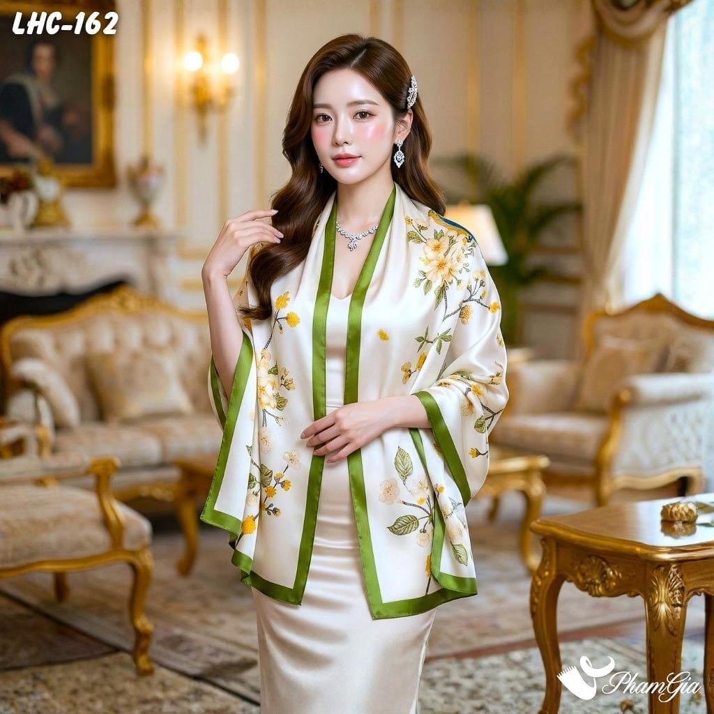 Khăn Choàng Lụa Hàng Châu Màu Trắng Kem Họa Tiết Hoa Tuyết Mai Thanh Lịch (LHC162)